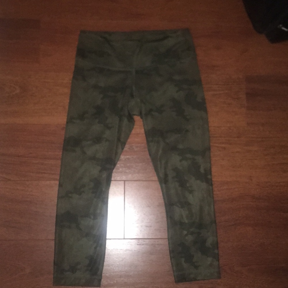 Camo Lululemon Capri leggings